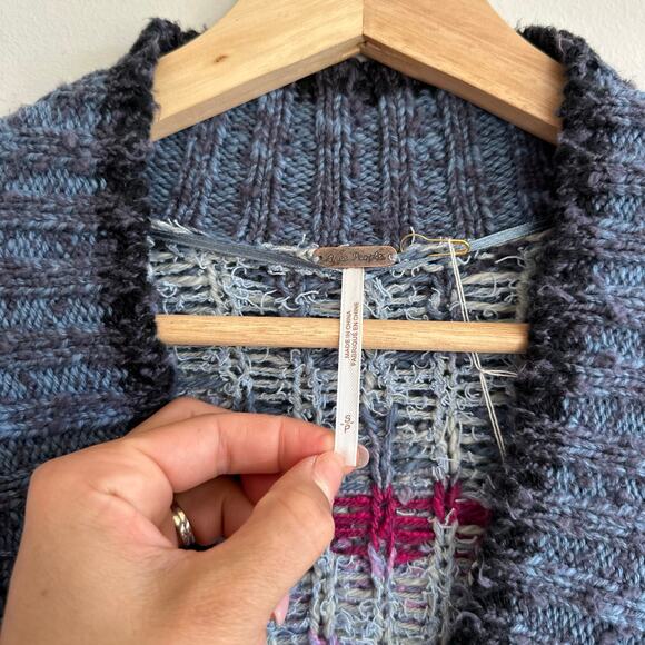 Free People Bluebell Oversize Knit Cardigan Sweater Blue Purple S NWT - Picture 6 of 11